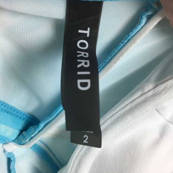 Torrid Light Blue Twist Front Ocean 2 Piece Swim - Picture 8 of 12